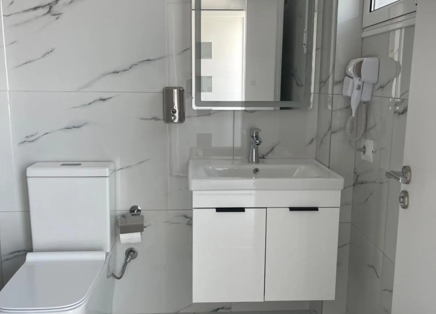 White House Dami Apartment Sarande