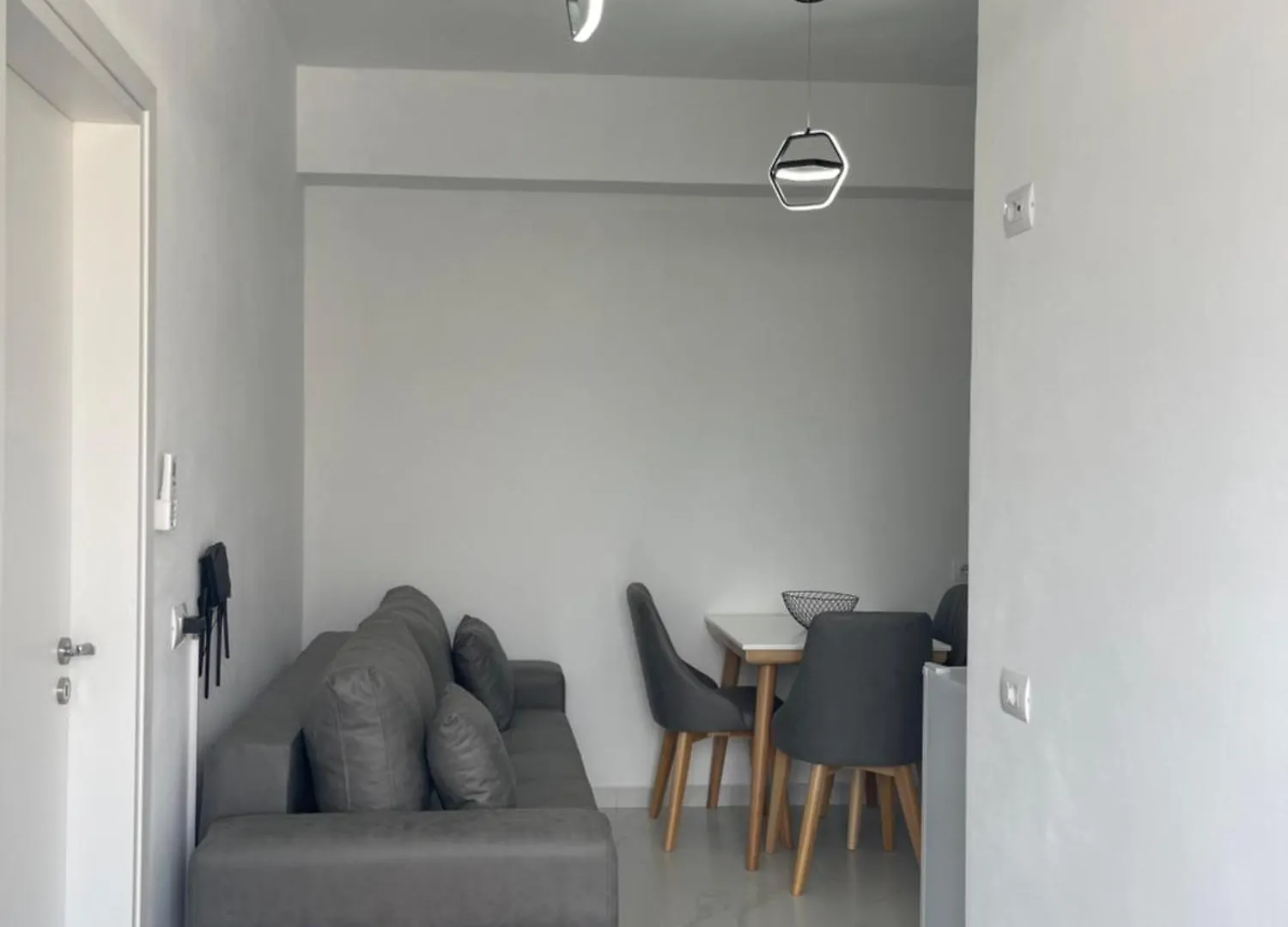 White House Dami Apartment Sarande 0*,